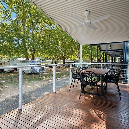 Myrtleford Holiday Park Bagian luar foto