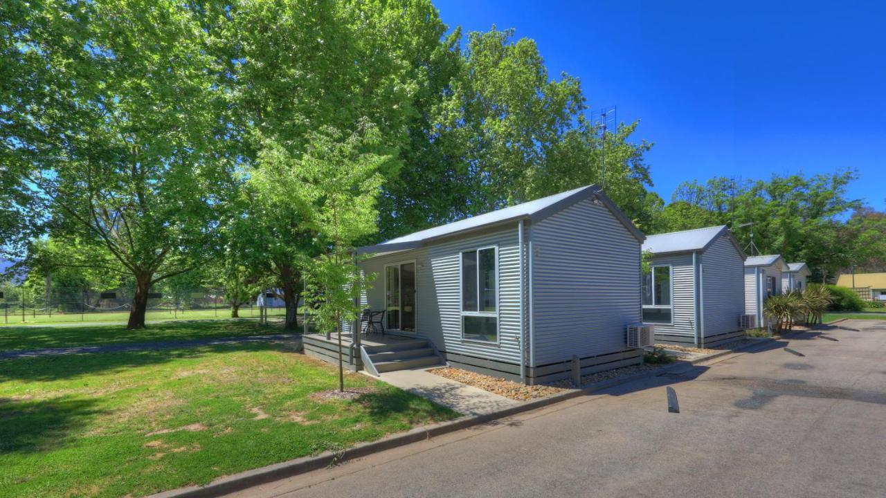 Myrtleford Holiday Park Bagian luar foto