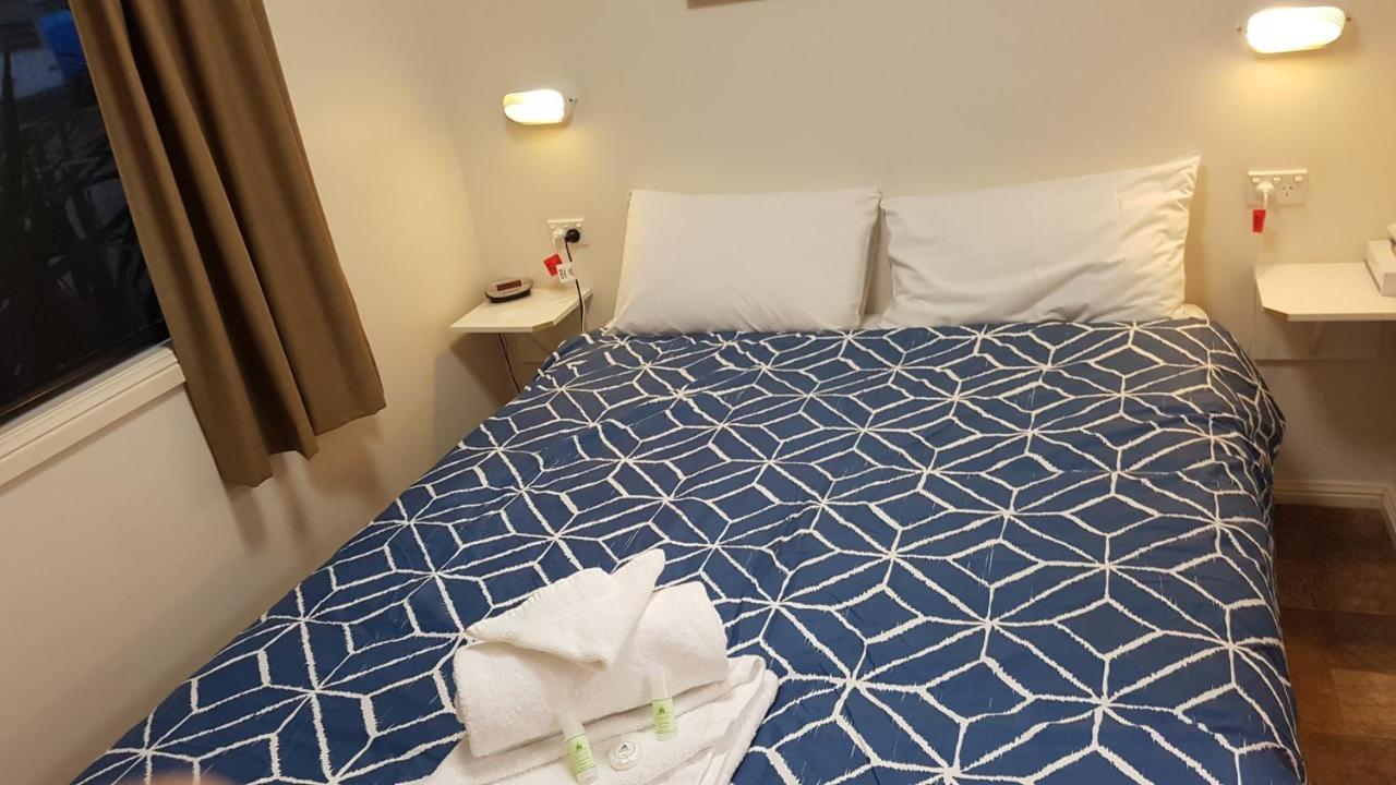 Myrtleford Holiday Park Bagian luar foto