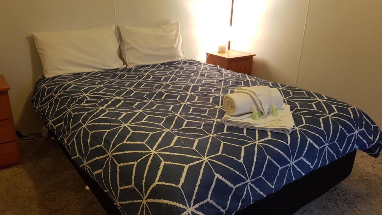 Myrtleford Holiday Park Bagian luar foto