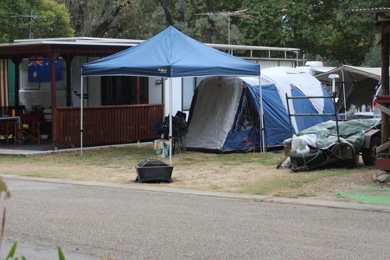 Myrtleford Holiday Park Bagian luar foto